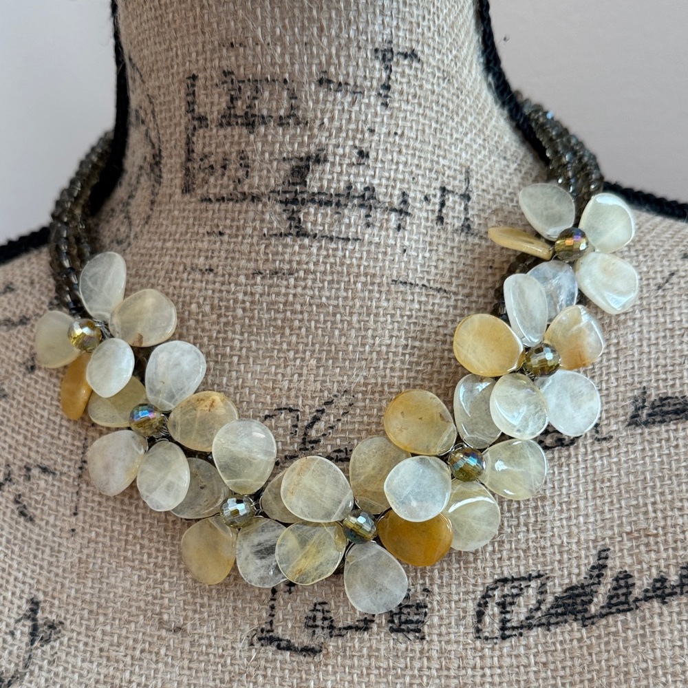 Crystal and lucite floral necklace.